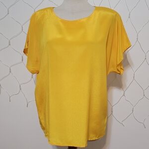 Stunningly Stark Vintage Yellow Minimalist Top • Pullover • Shoulder Pads